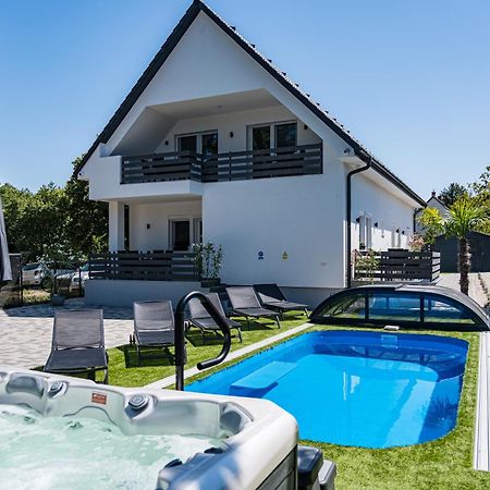 Balatonic Lime Apartmanhaz Шіофок Екстер'єр фото